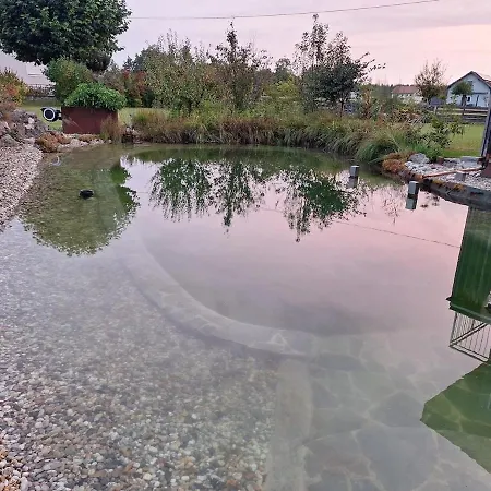 Apartment Gemuetliche Mit Schwimmteich