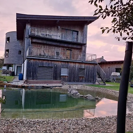 Gemuetliche Mit Schwimmteich Unterpuehret